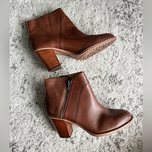 Ankle boots in brown - Picture 4 of 8